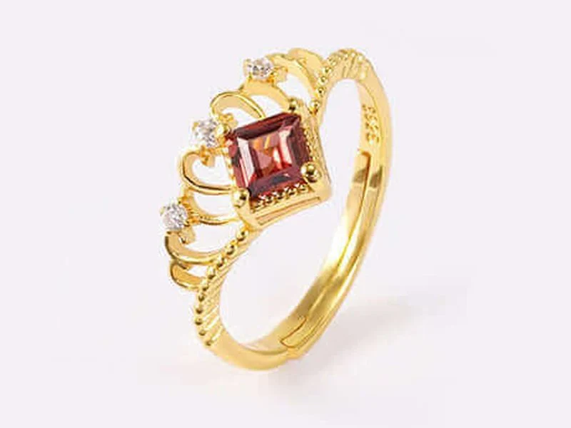 Redish Gem Rings That Blend Vintage and Modern Styles