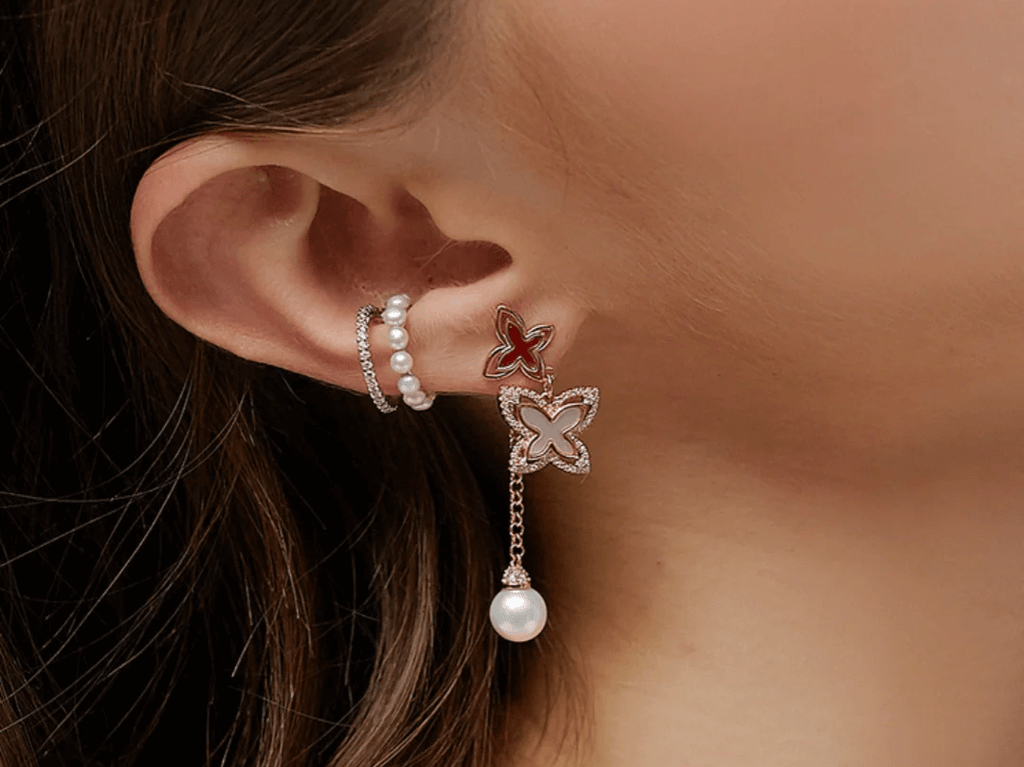 Treat Yourself to Exquisite Pearl Earrings